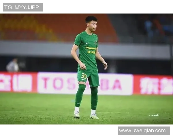 中国校园足球球星排行榜：从校园到职业赛场的足球新星崛起