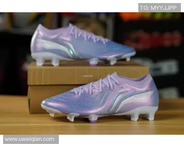 李宁足球鞋球星系列全新发布 专为顶级球员设计的高性能鞋款